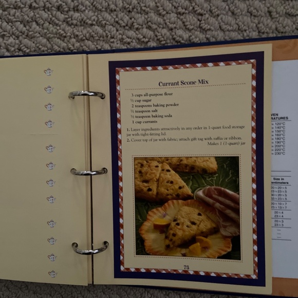 Two New Cookbooks Brand New Set of 2 Christmas Gifts from a Jar - Picture 6 of 10